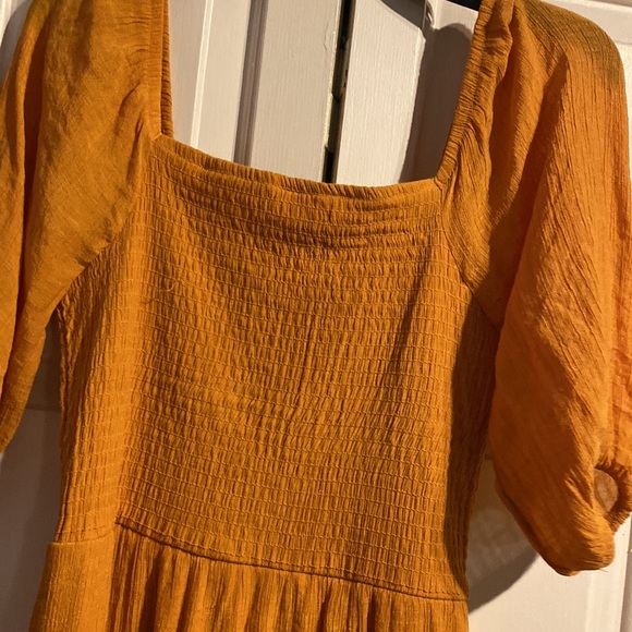 Kings Road Smocked Off Shoulder Ruffle Tiered Maxi Dress Size Medium - Picture 2 of 3